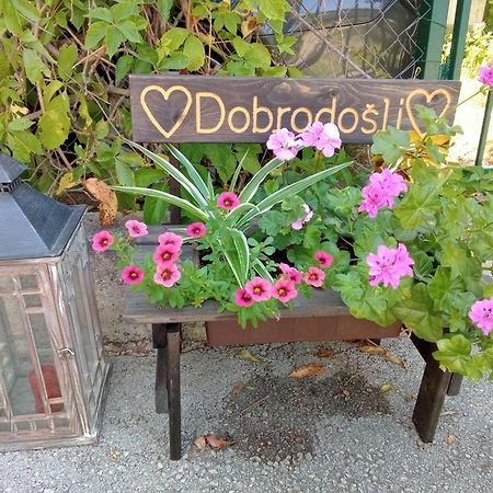 Mendula Pakoštane Exterior foto